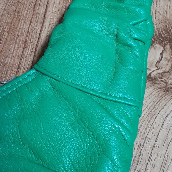 Goldenbleu Leather Handbag - Picture 9 of 12